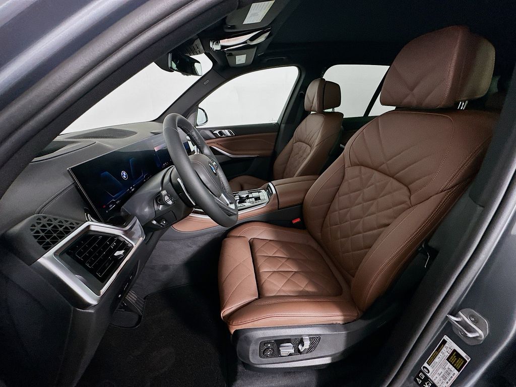 2026 BMW X5 M60i 16