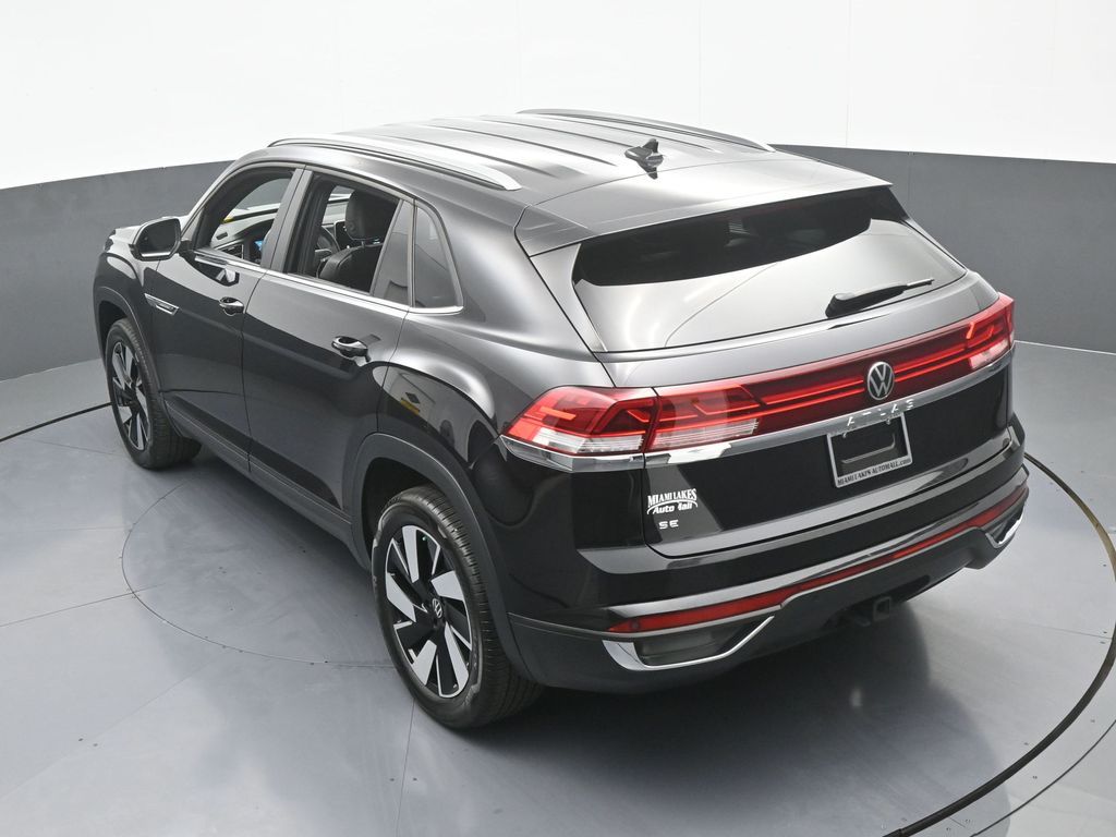 Used 2024 Deep Black Volkswagen 2.0T SE w/Technology image 48