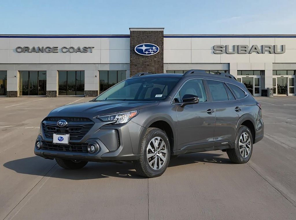 2025 Subaru Outback Premium's photo