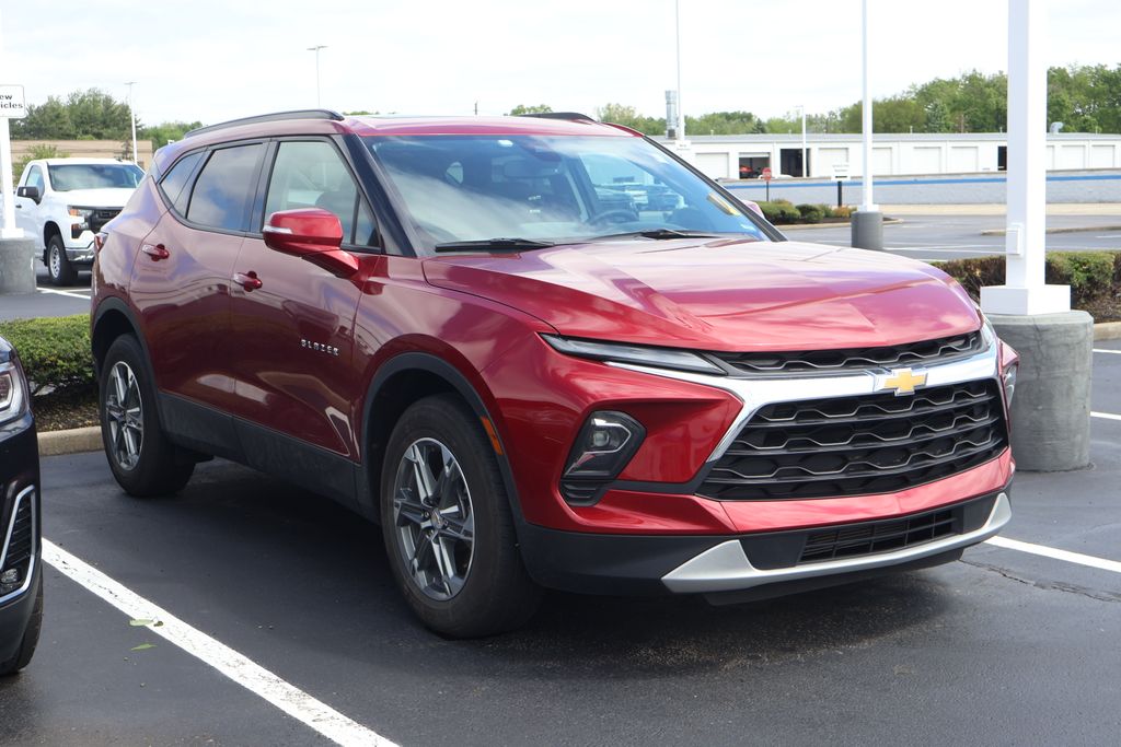 Thumbnail: 2023 Chevrolet Blazer - 3