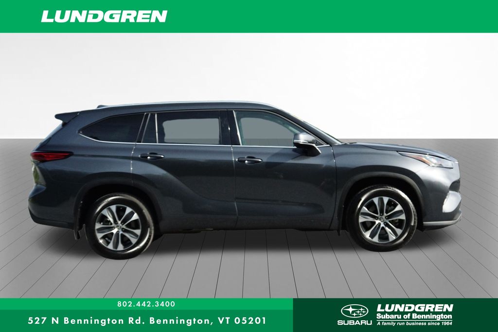 Used 2021 Toyota Highlander SUV