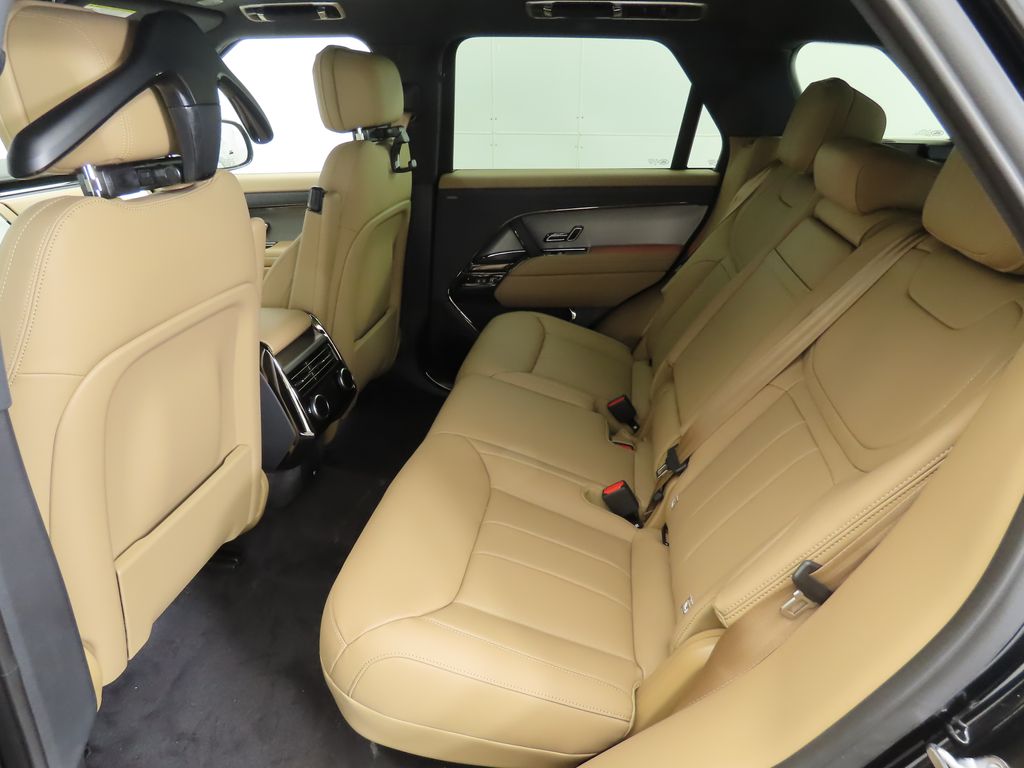 Thumbnail: 2025 Land Rover Range Rover Sport - 22