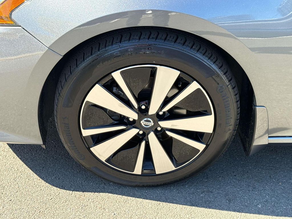 Thumbnail: 2022 Nissan Altima - 13