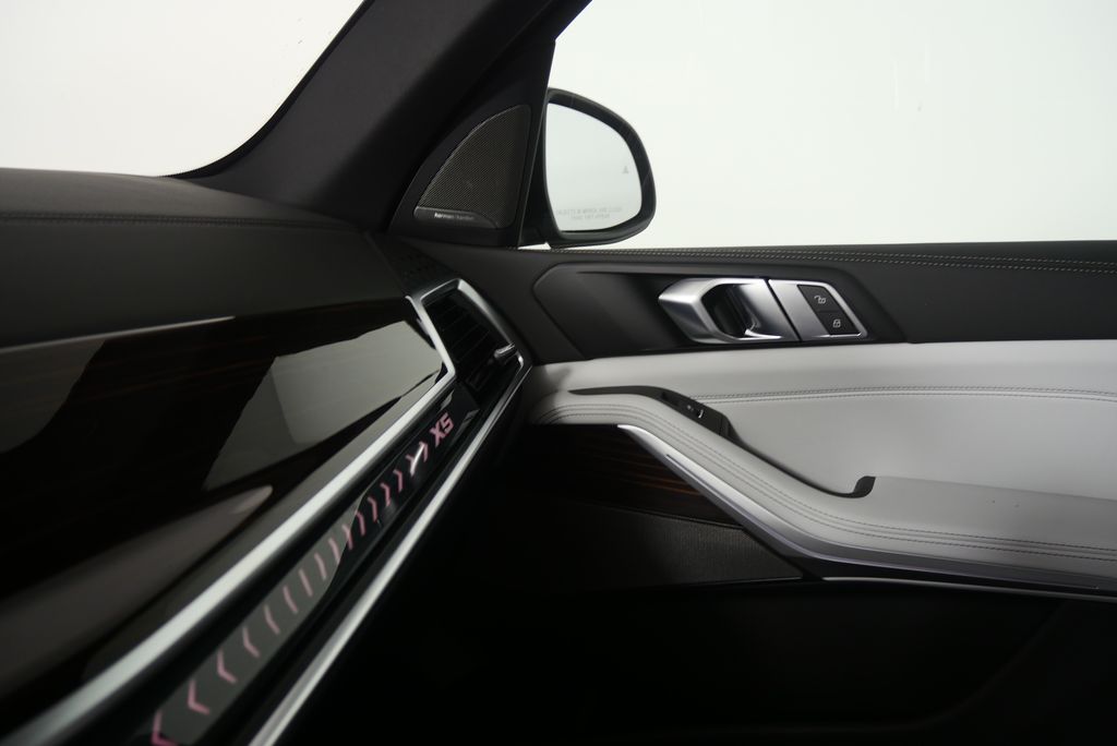 2026 BMW X5 xDrive40i 24