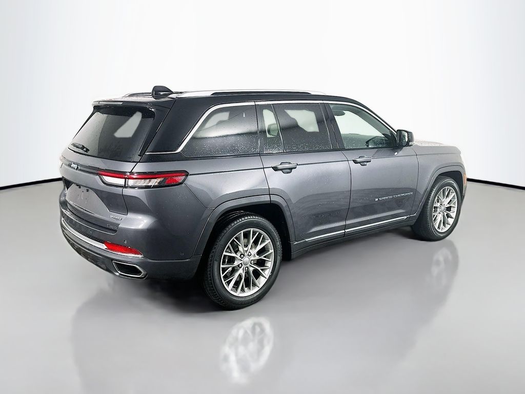 Used 2022 Gray Jeep Summit 4xe image 7