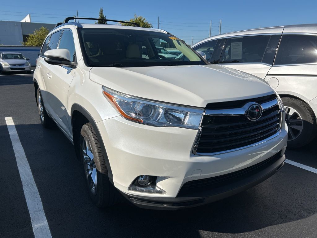 Thumbnail: 2014 Toyota Highlander - 4