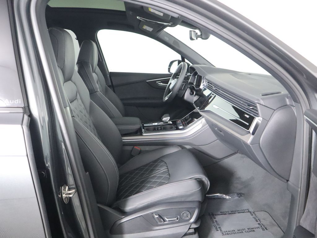 Thumbnail: 2025 Audi SQ7 - 22