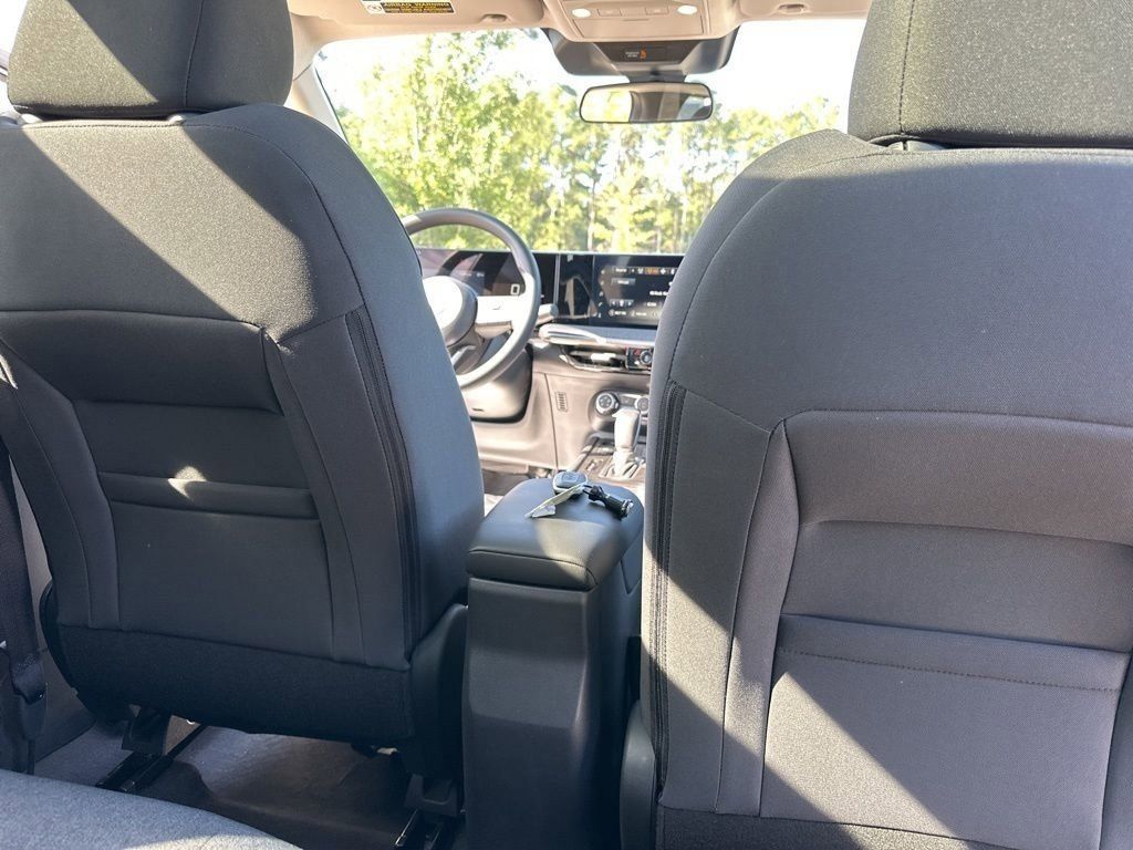 2025 Gun Metallic Nissan Kicks SV FWD SUV