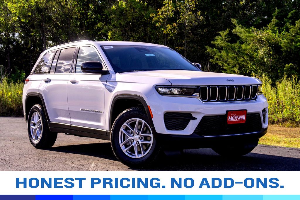 New Car 2025 Jeep Grand Cherokee  Laredo X For Sale Under $35,000 In Taylor, Texas