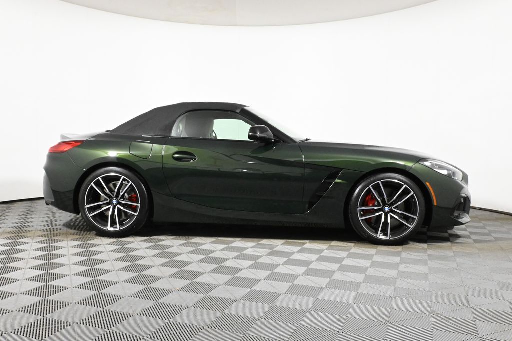 2025 BMW Z4 M40i 9