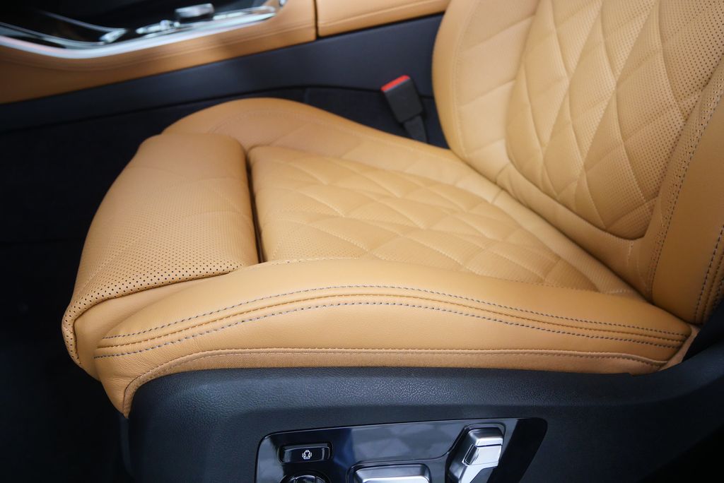 Thumbnail: 2026 BMW X5 - 9