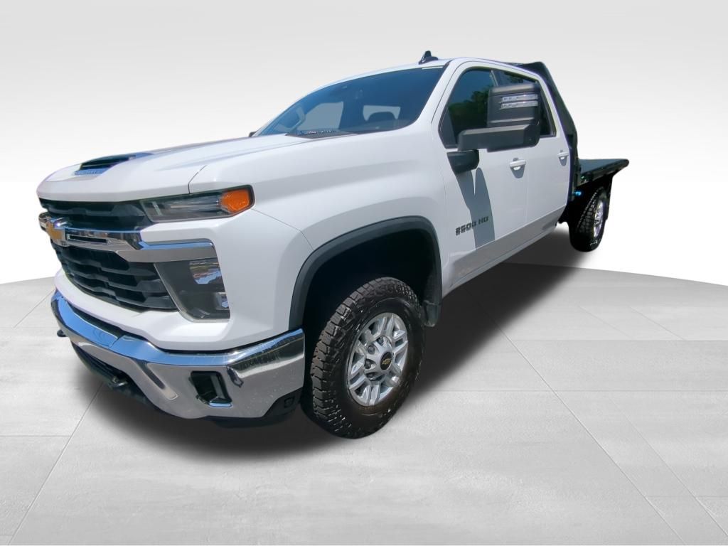 Summit White 2024 Chevrolet Silverado 2500HD Pickup Truck Four-Wheel Drive Automatic