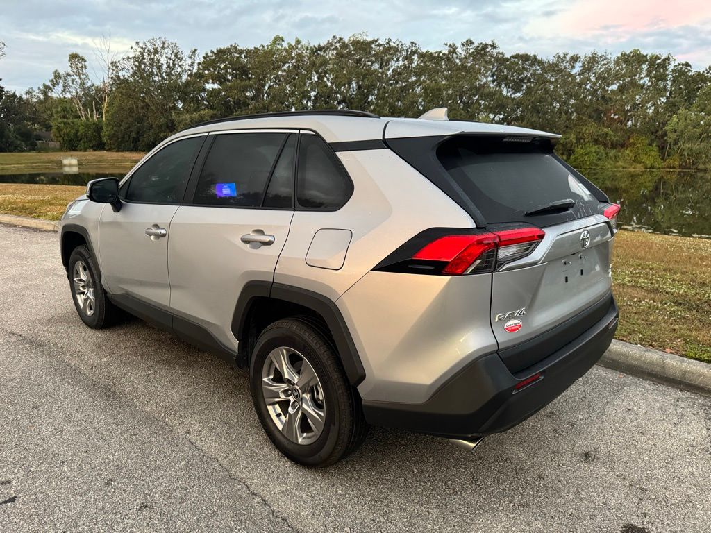 2024 Toyota RAV4 XLE 3