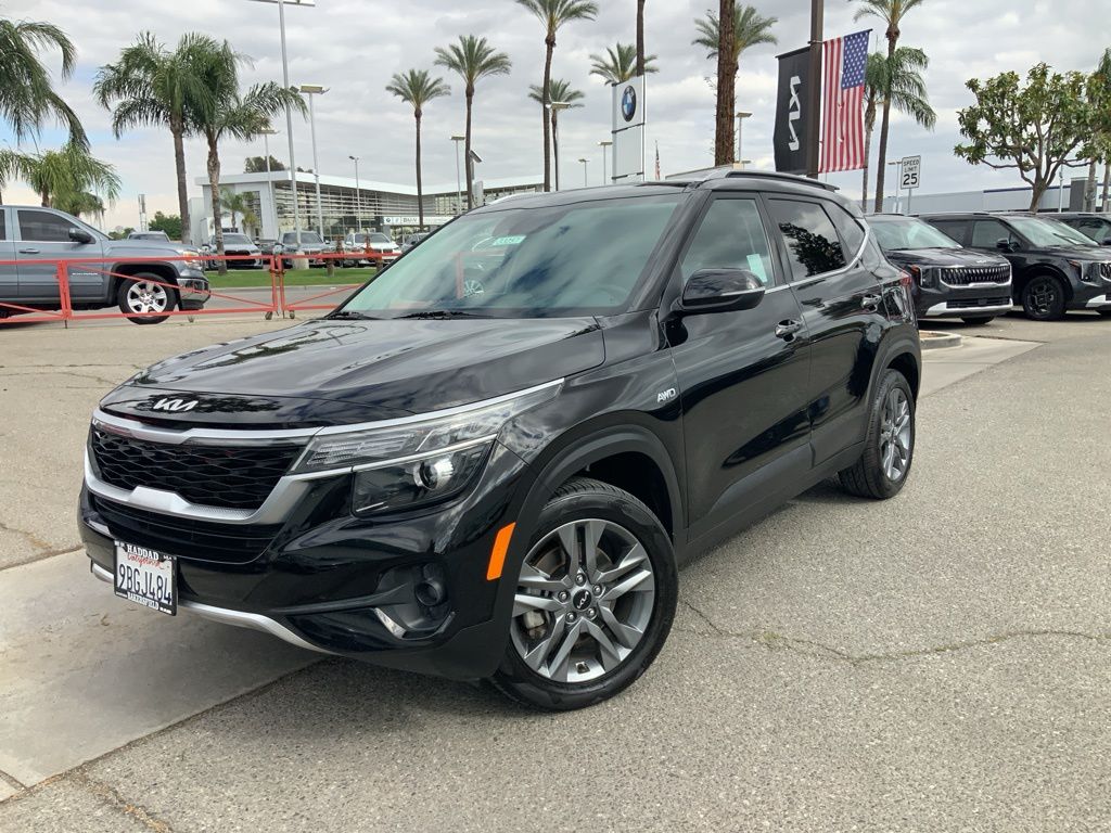 Cherry Black 2022 Kia Seltos S AWD SUV / Crossover All-Wheel Drive Continuously Variable Transmission