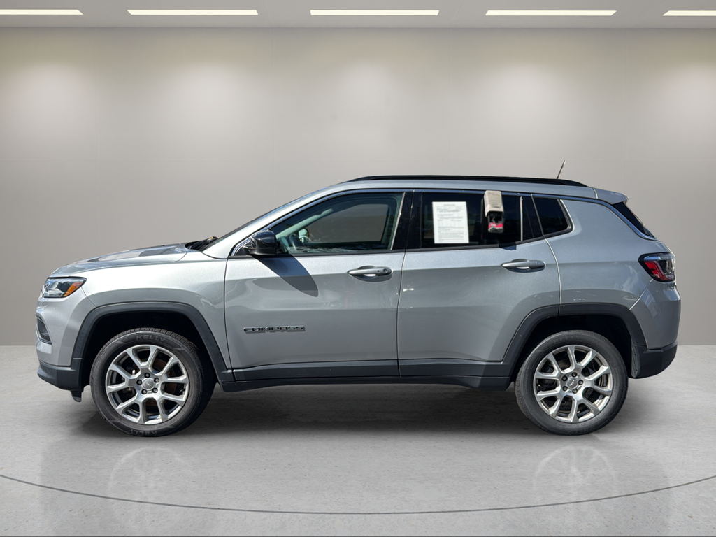 2022 Jeep Compass Latitude Lux - 8