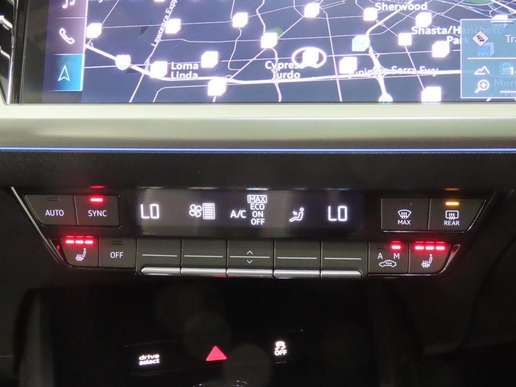 Thumbnail: 2023 Audi Q4 e-tron - 20