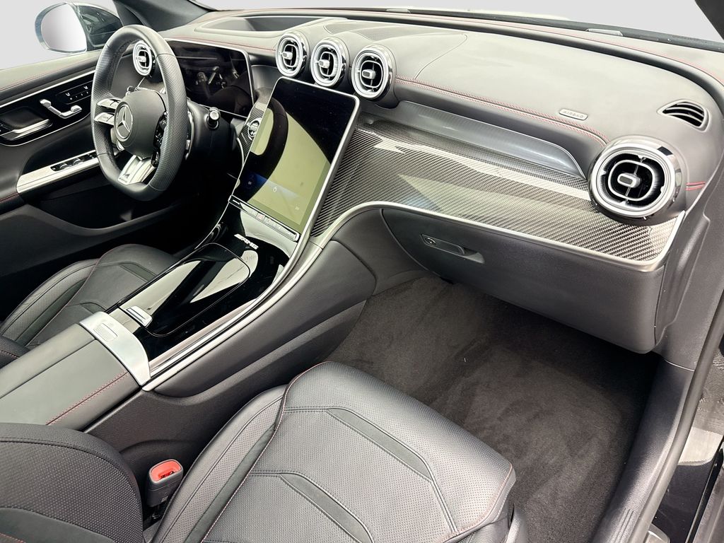 Thumbnail: 2025 Mercedes-Benz GLC - 16