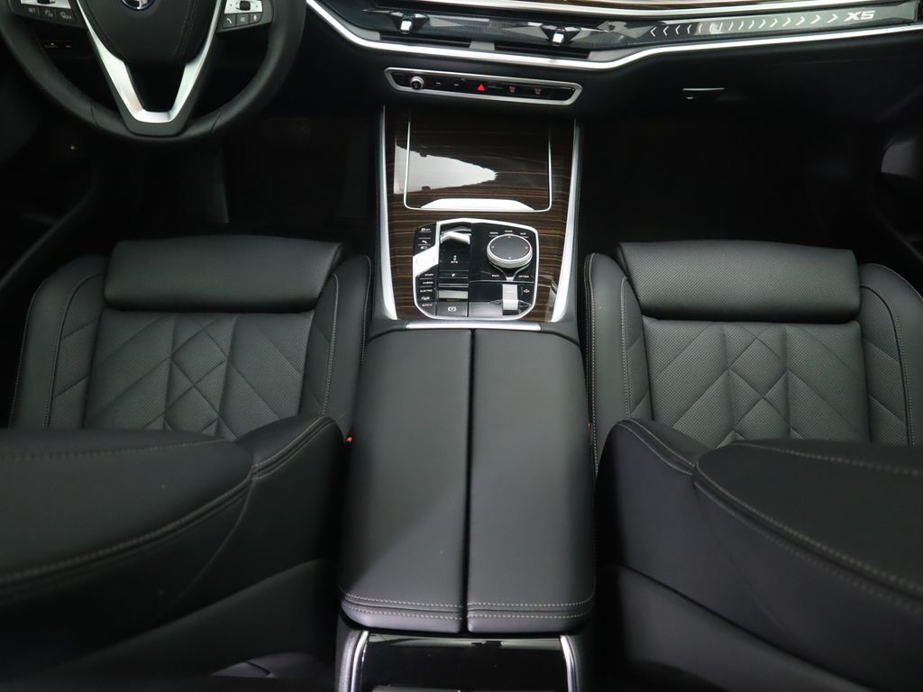 Thumbnail: 2025 BMW X5 - 17