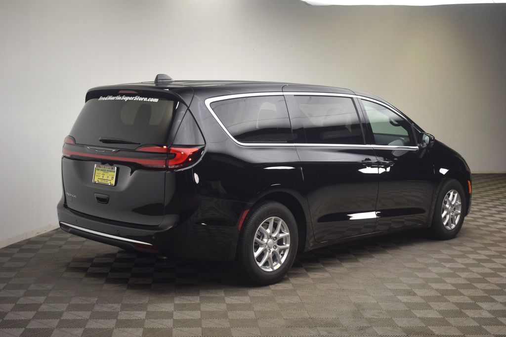 new 2027 Chrysler Pacifica car, priced at $48,250