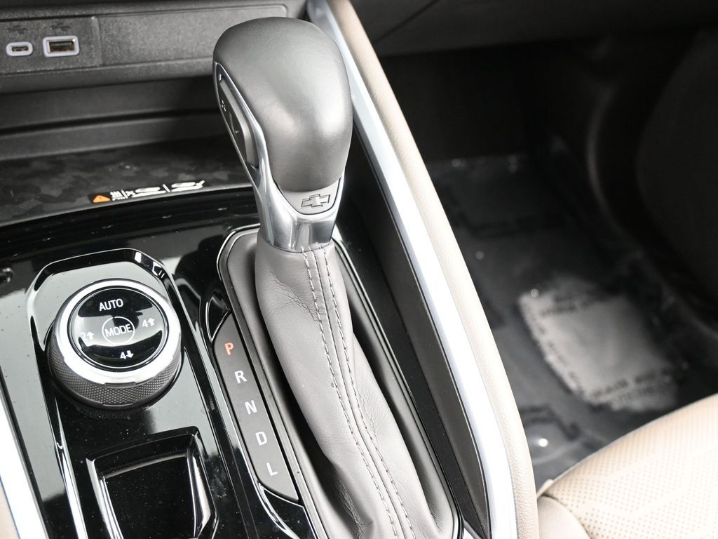 Used 2025 Sterling Gray Metallic Chevrolet ZR2 image 31