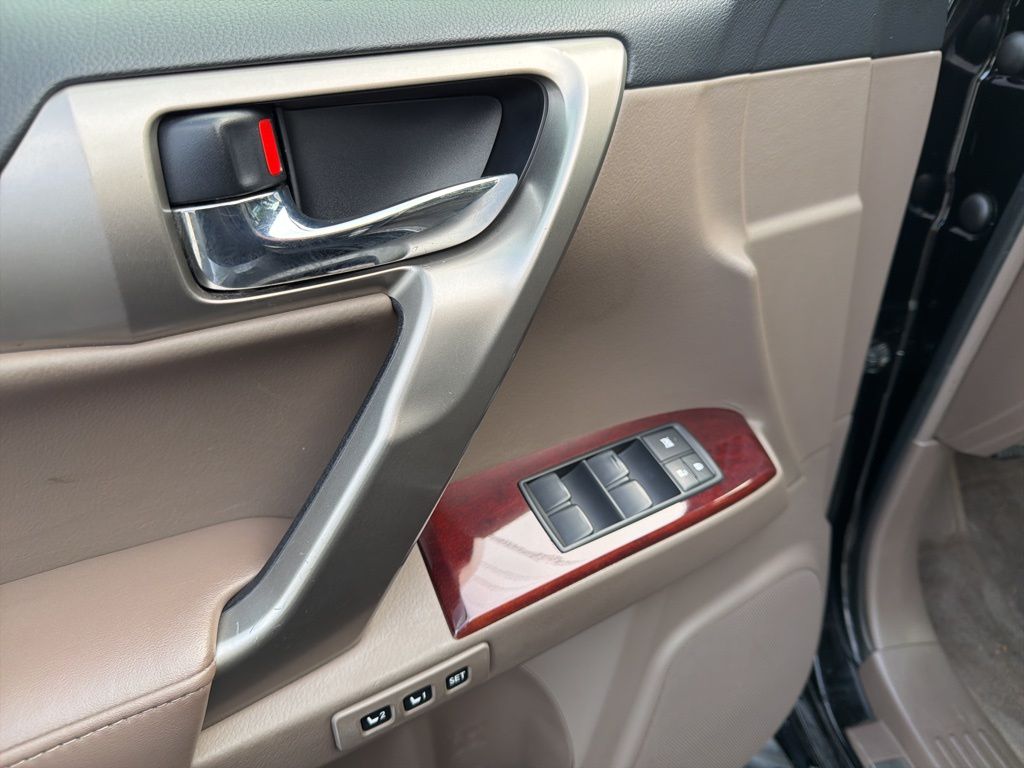 Thumbnail: 2016 Lexus GX - 27