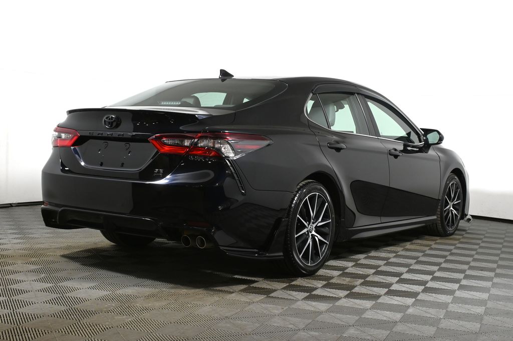 Thumbnail: 2021 Toyota Camry - 8