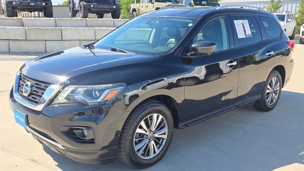 2020 Nissan Pathfinder SL