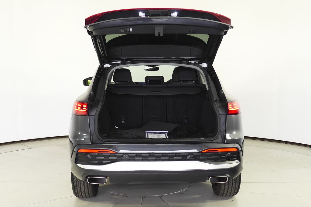 Thumbnail: 2025 Audi Q5 - 10