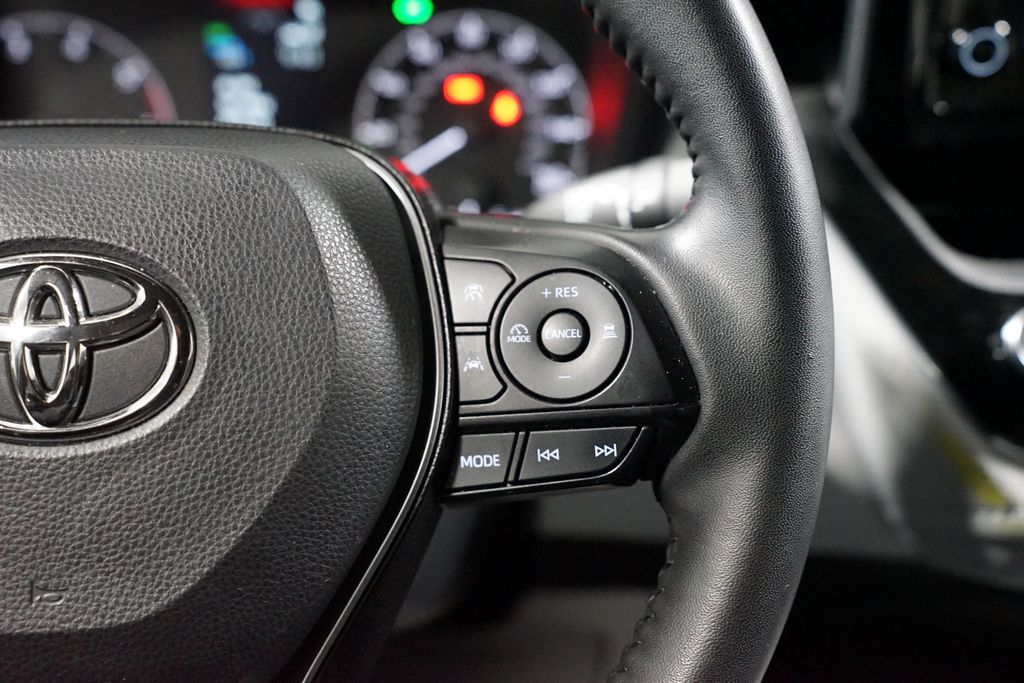 Thumbnail: 2025 Toyota Corolla - 13