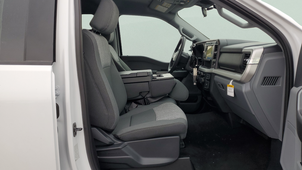 New 2026 White Ford XLT image 16