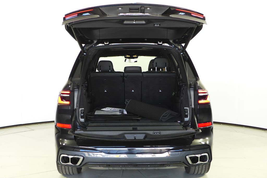 Thumbnail: 2025 BMW X7 - 9