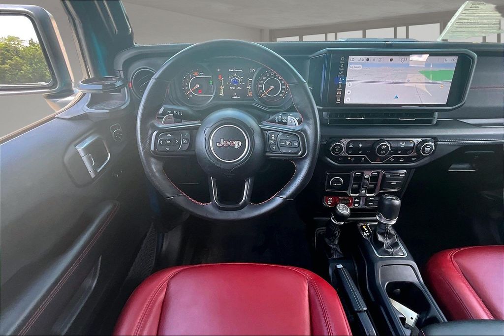 Used 2024 Jeep Wrangler SUV