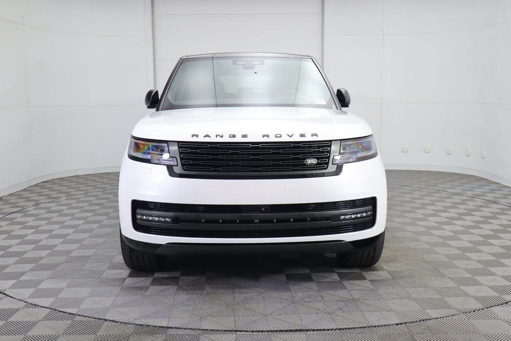 2025 Land Rover Range Rover SE 2