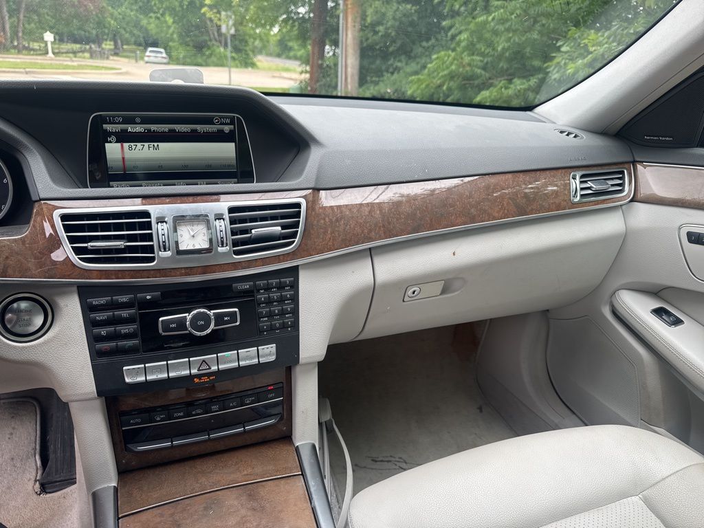 2014 Mercedes-Benz E-Class E350 Luxury photo