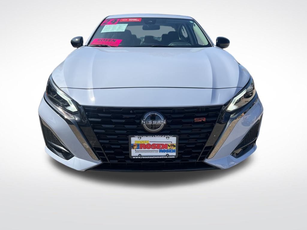2024 Nissan Altima 2.5 SR photo