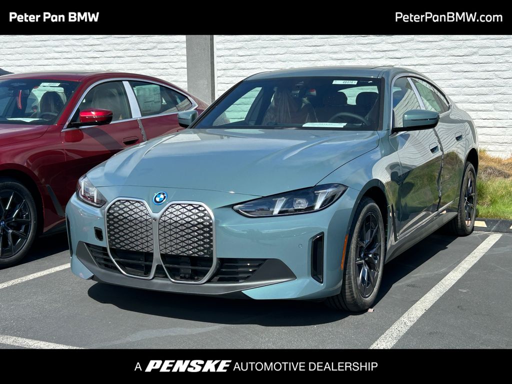 Thumbnail: 2025 BMW i4 - 1