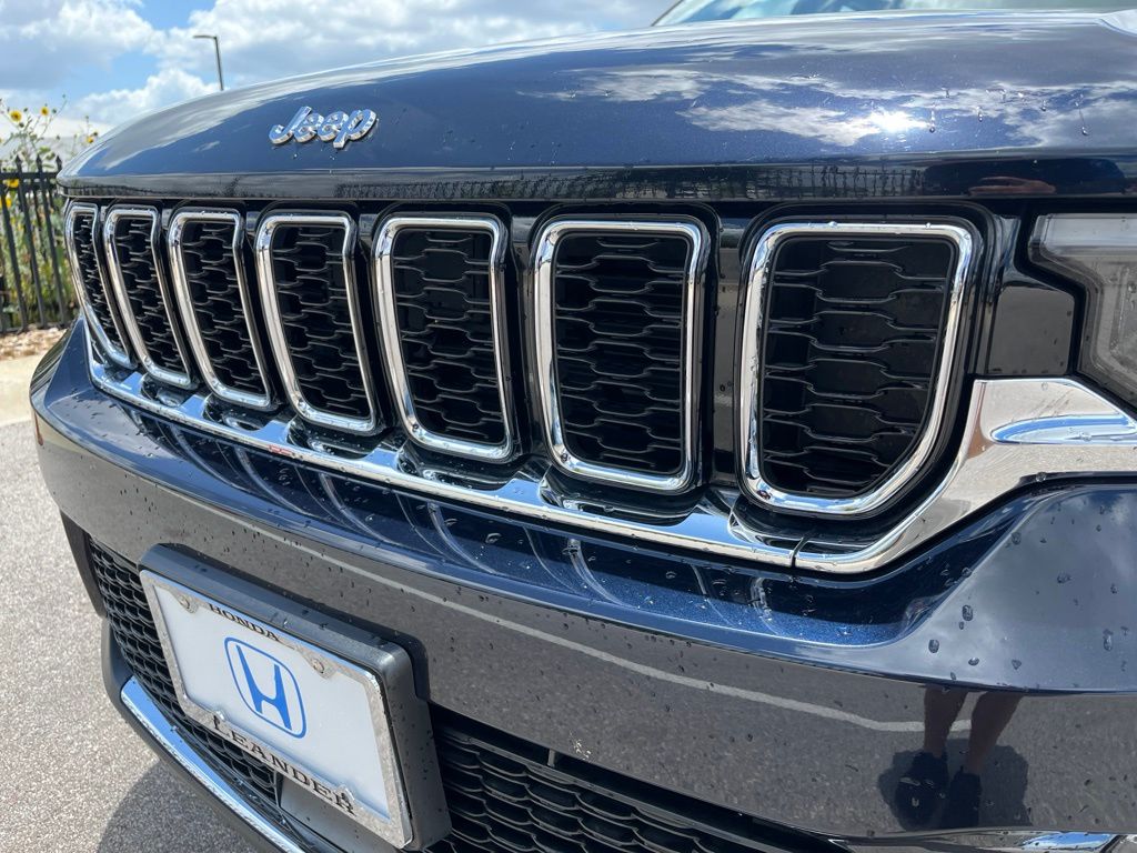Thumbnail: 2023 Jeep Grand Cherokee - 15