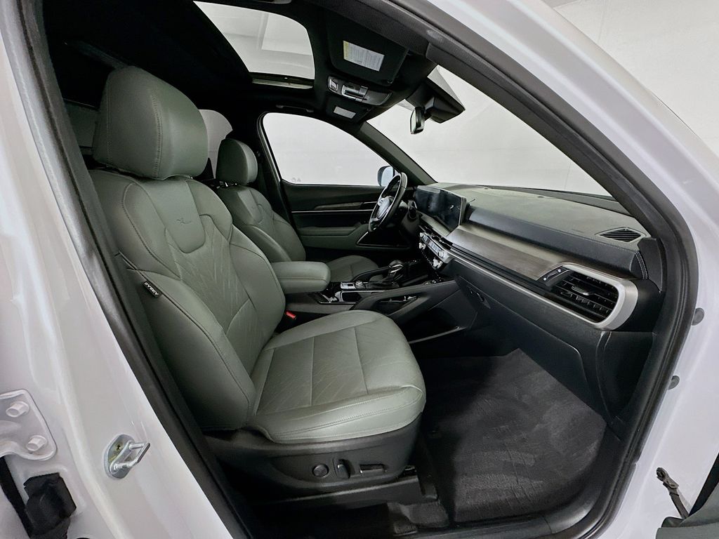 Thumbnail: 2023 Kia Telluride - 31