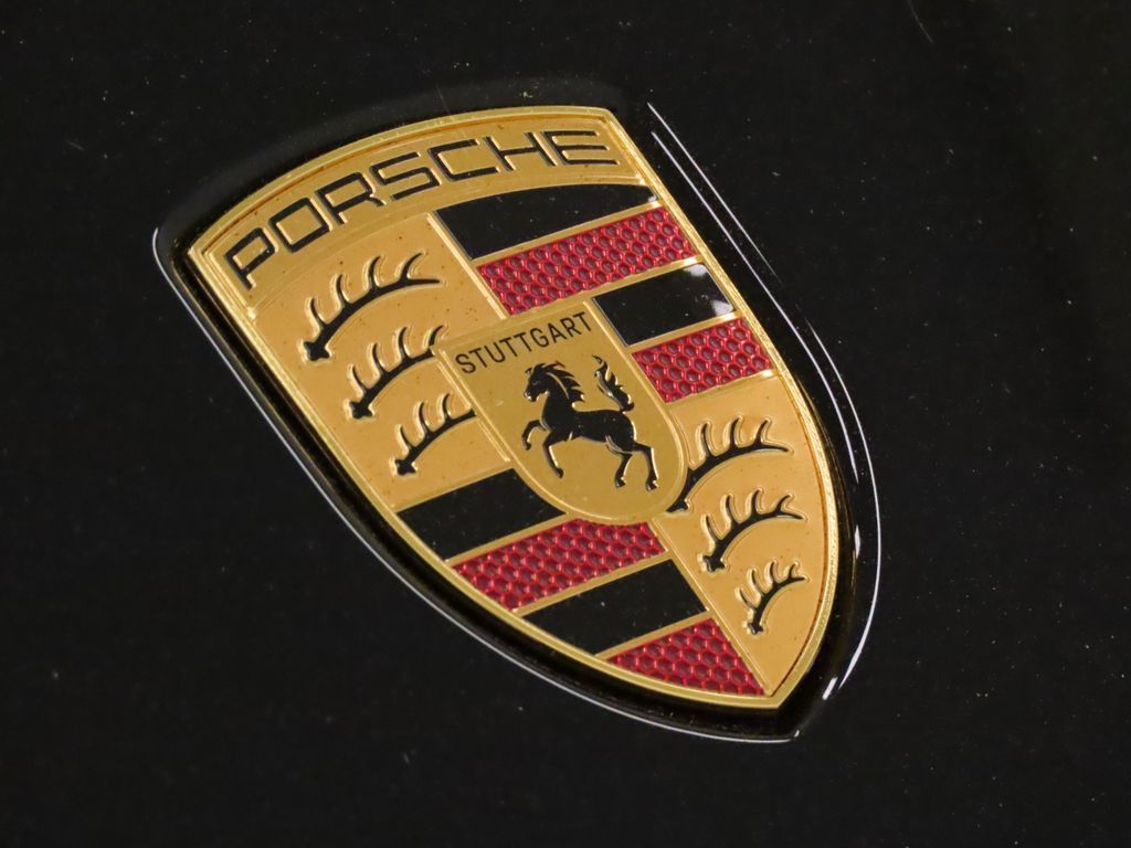 Thumbnail: 2026 Porsche Macan - 14