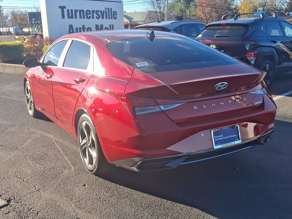 2022 Hyundai Elantra Limited Edition 4