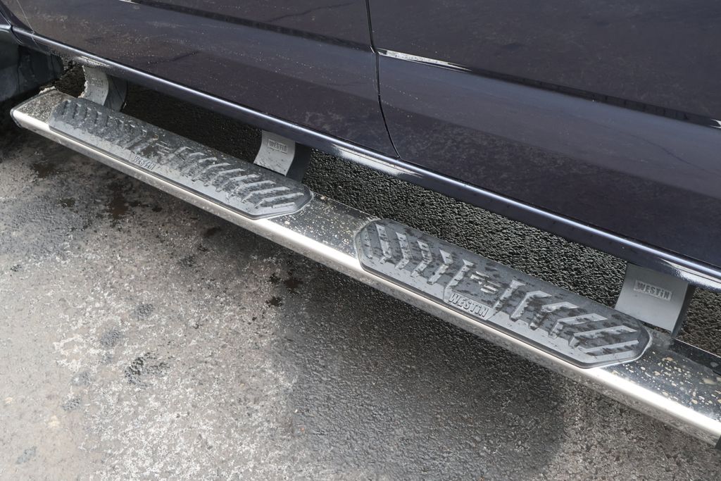 Thumbnail: 2018 Chevrolet Colorado - 15