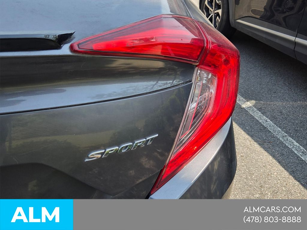 Used 2019  Honda Sport image 12