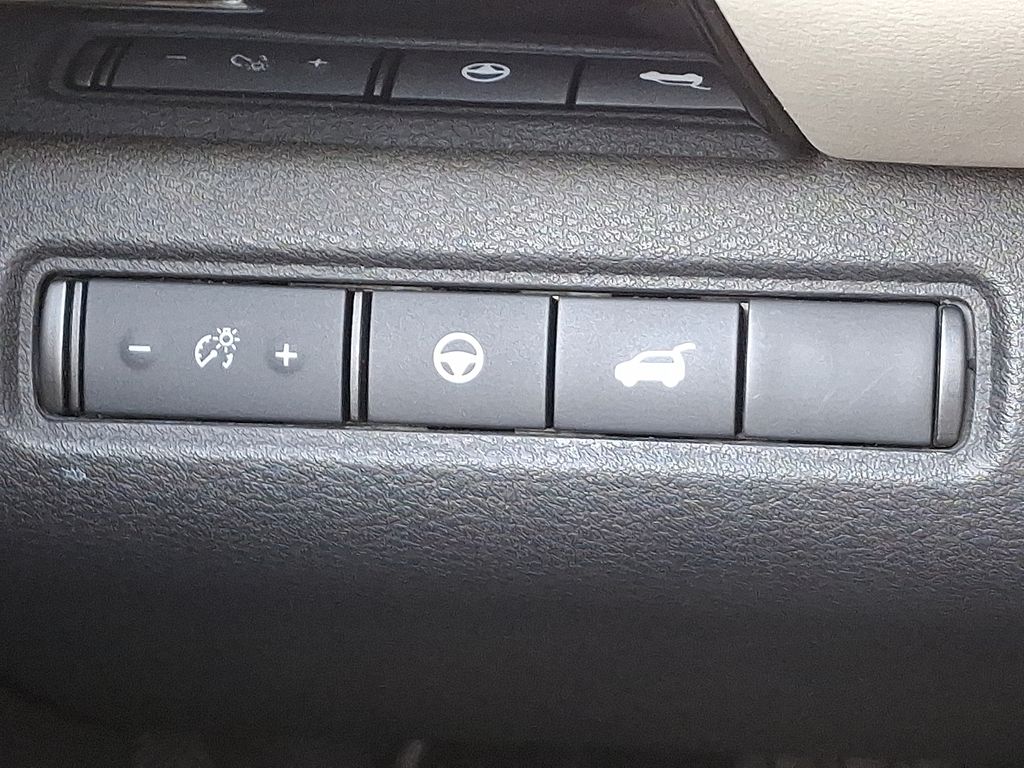 Thumbnail: 2022 Nissan Pathfinder - 25