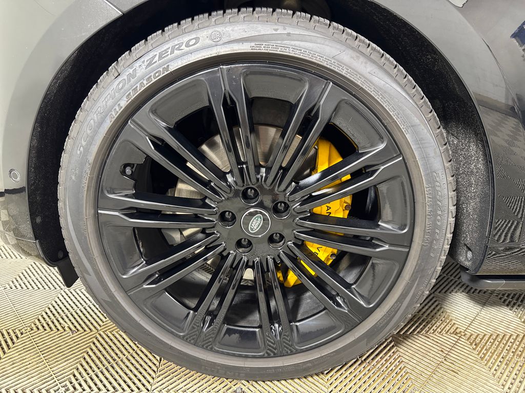 Used 2023 Black Land Rover SE image 12