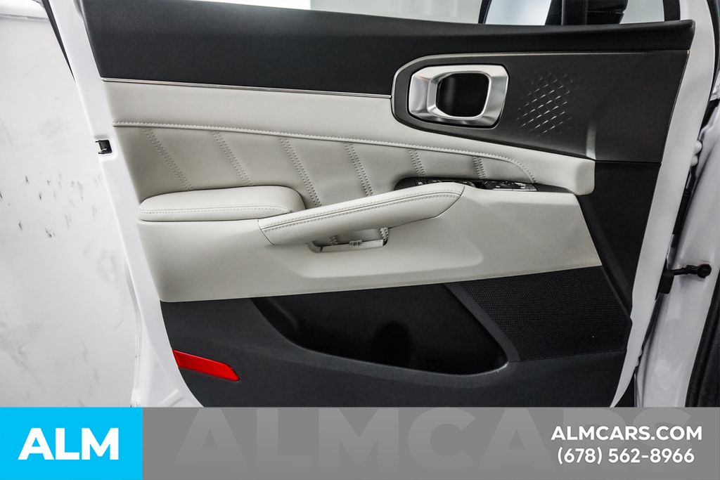 Used 2023 White Kia SX image 54