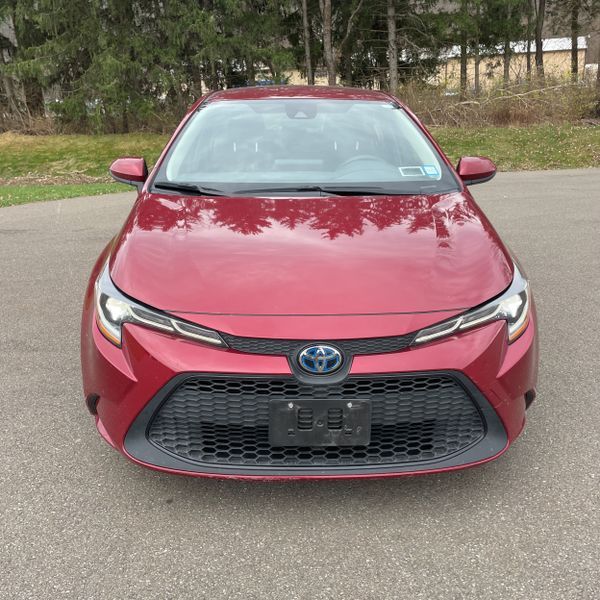 2022 Toyota Corolla Hybrid LE 9