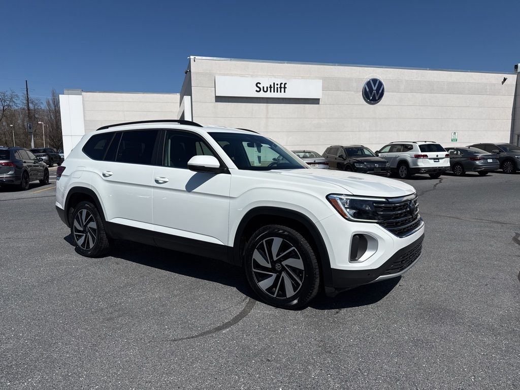 2025 Volkswagen Atlas SE 4Motion with Technology