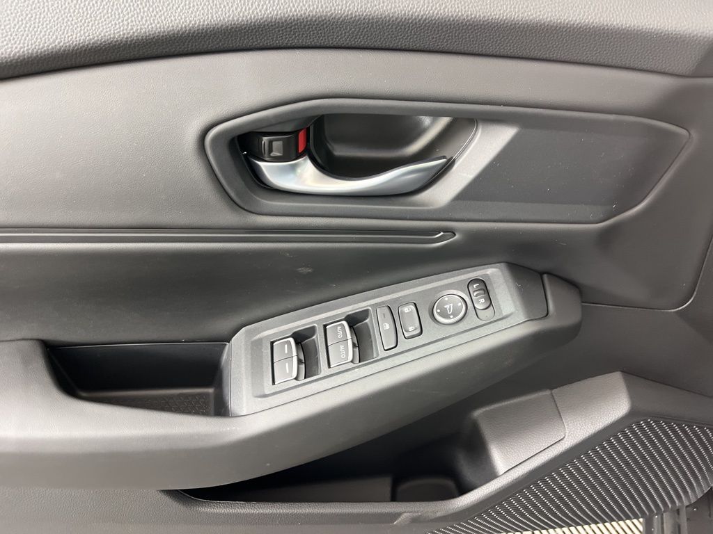 2025 Honda Accord SE 24