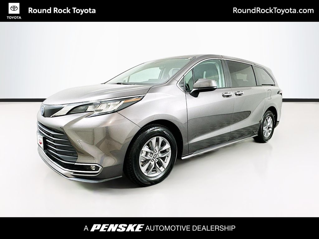 2022 Toyota Sienna XLE -
                Round Rock, TX