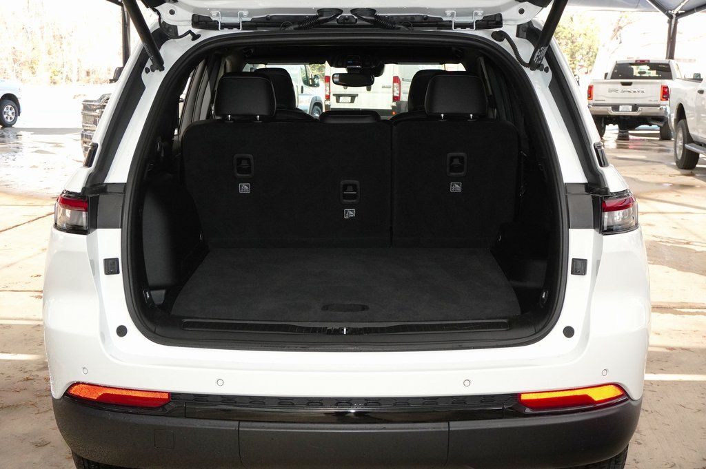 Used Car 2024 Jeep Grand Cherokee  Altitude For Sale Under $30,000 In Weatherford, Texas